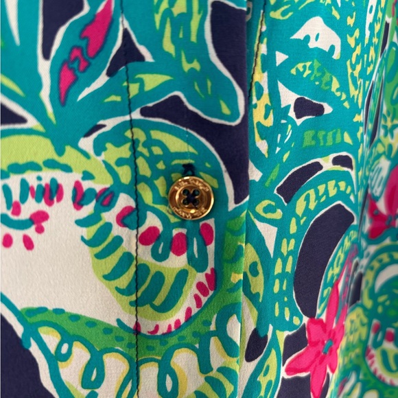 💚 Lilly Pulitzer Green Pink Floral Silk Button Blouse, Flowy XS Like New 💚 - Picture 9 of 16
